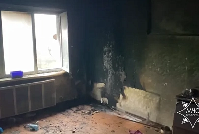 В Мозыре спасатели МЧС вынесли женщину из горящей квартиры